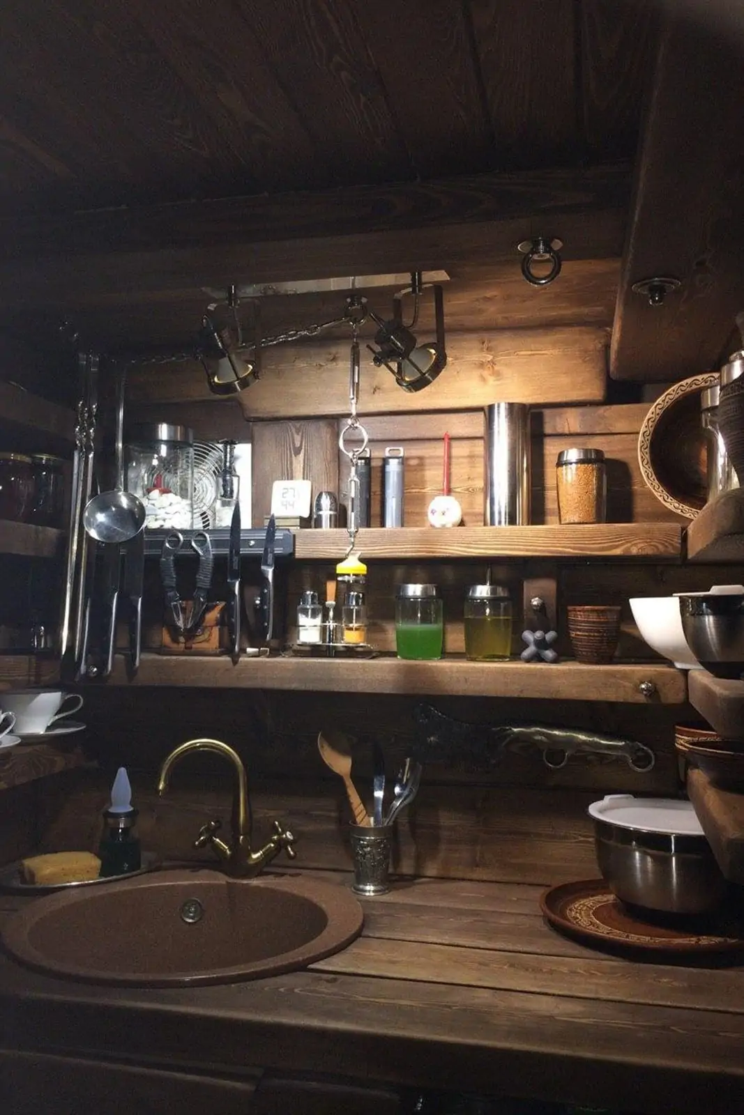 Бункер с генератором кислорода