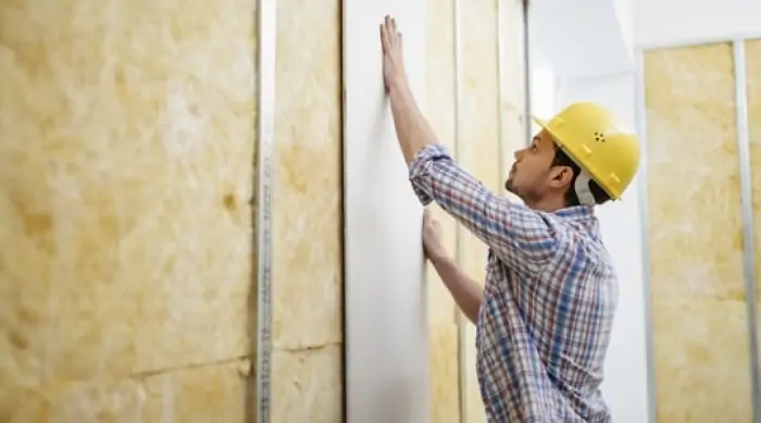 Выравнивание стен гипоскартоном в&nbsp;Омске профессионально